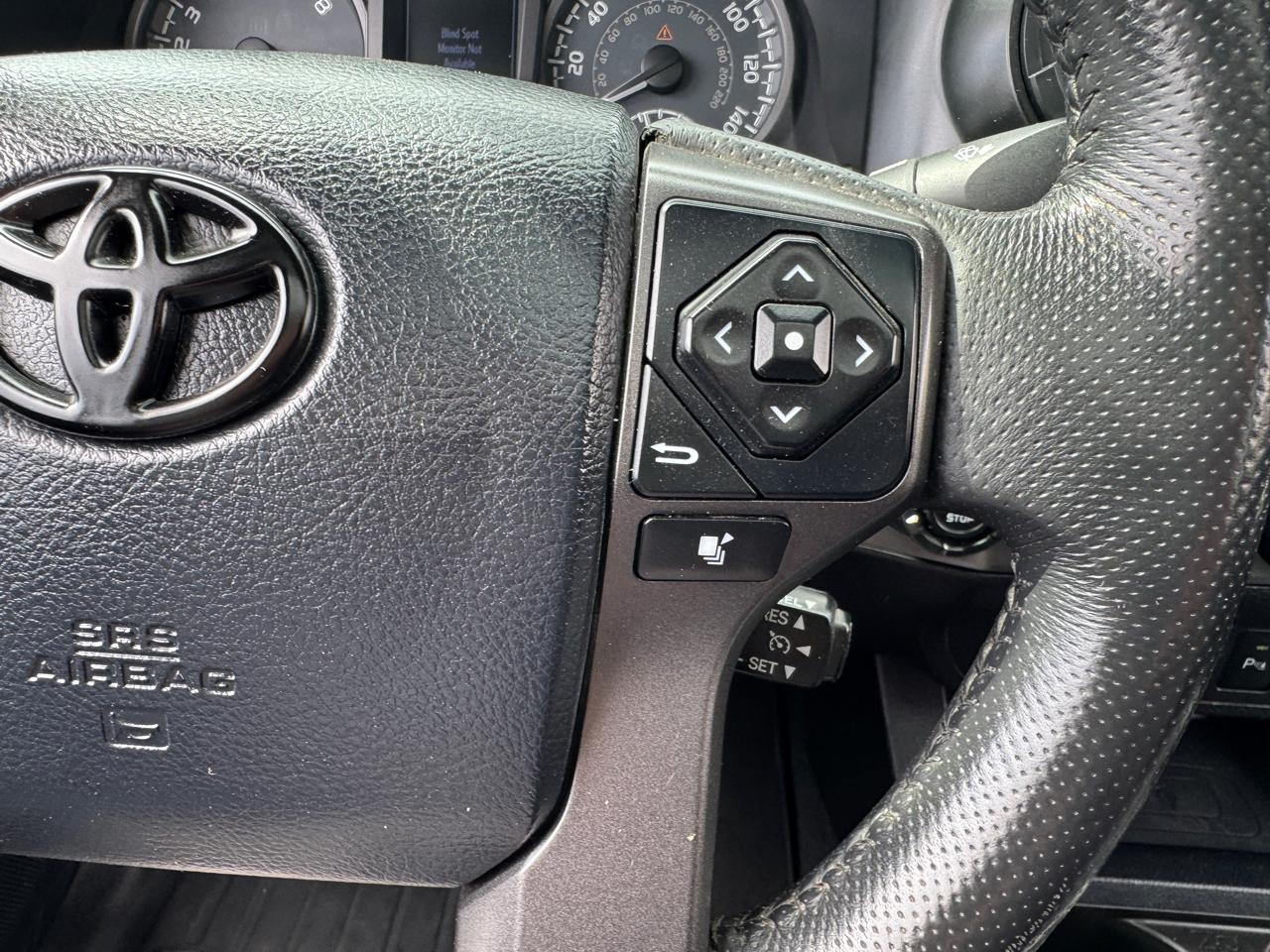 Toyota Tacoma 4WD Double Cab V6 AT SR (Natl) 2016