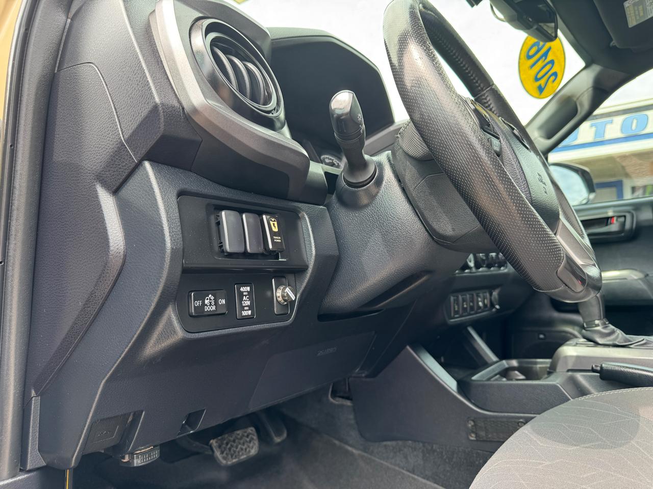 Toyota Tacoma 4WD Double Cab V6 AT SR (Natl) 2016