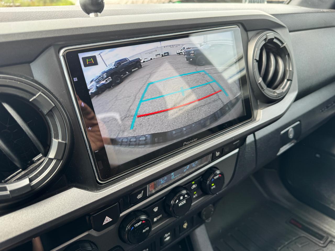 Toyota Tacoma 4WD Double Cab V6 AT SR (Natl) 2016