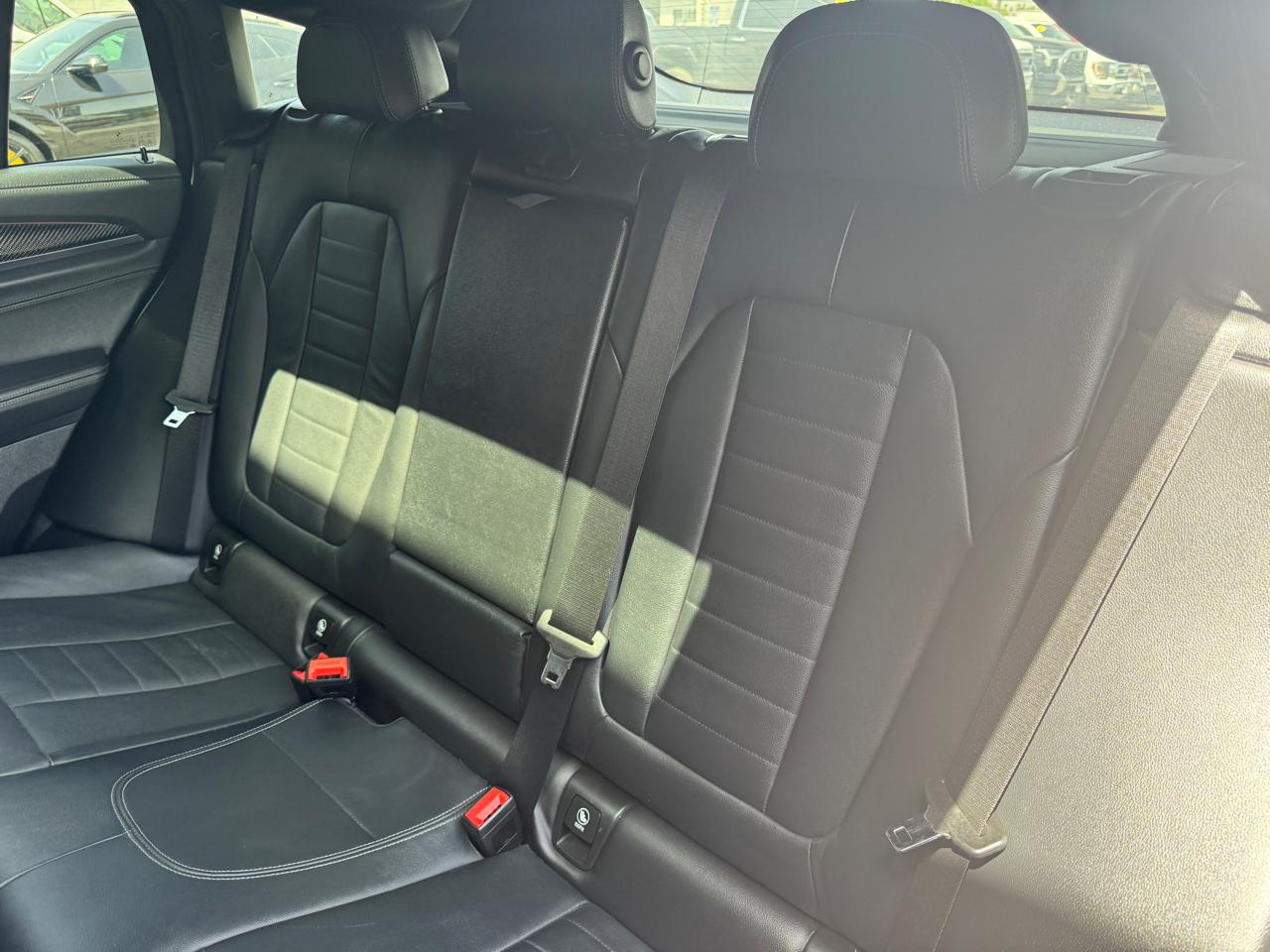 BMW X4 M40i Sports Activity Coupe 2021