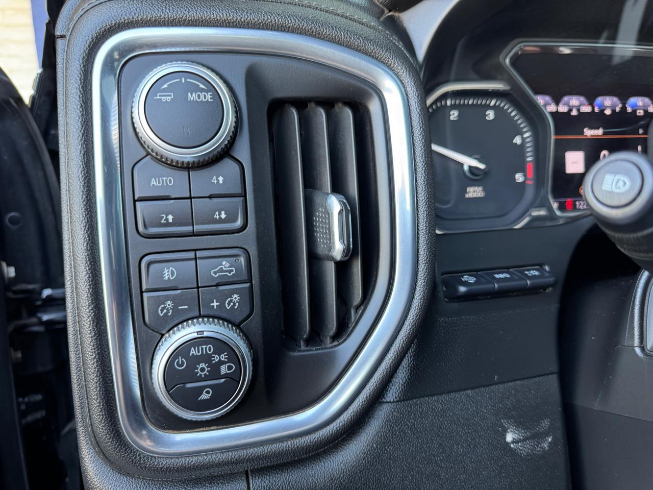 GMC Sierra 2500HD 4WD Crew Cab 159" SLT 2020