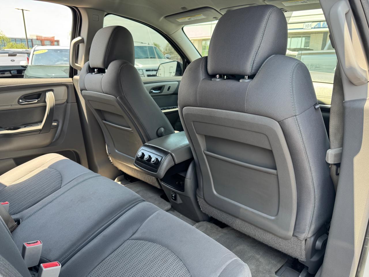 Chevrolet Traverse FWD 4dr LS w/1LS 2016