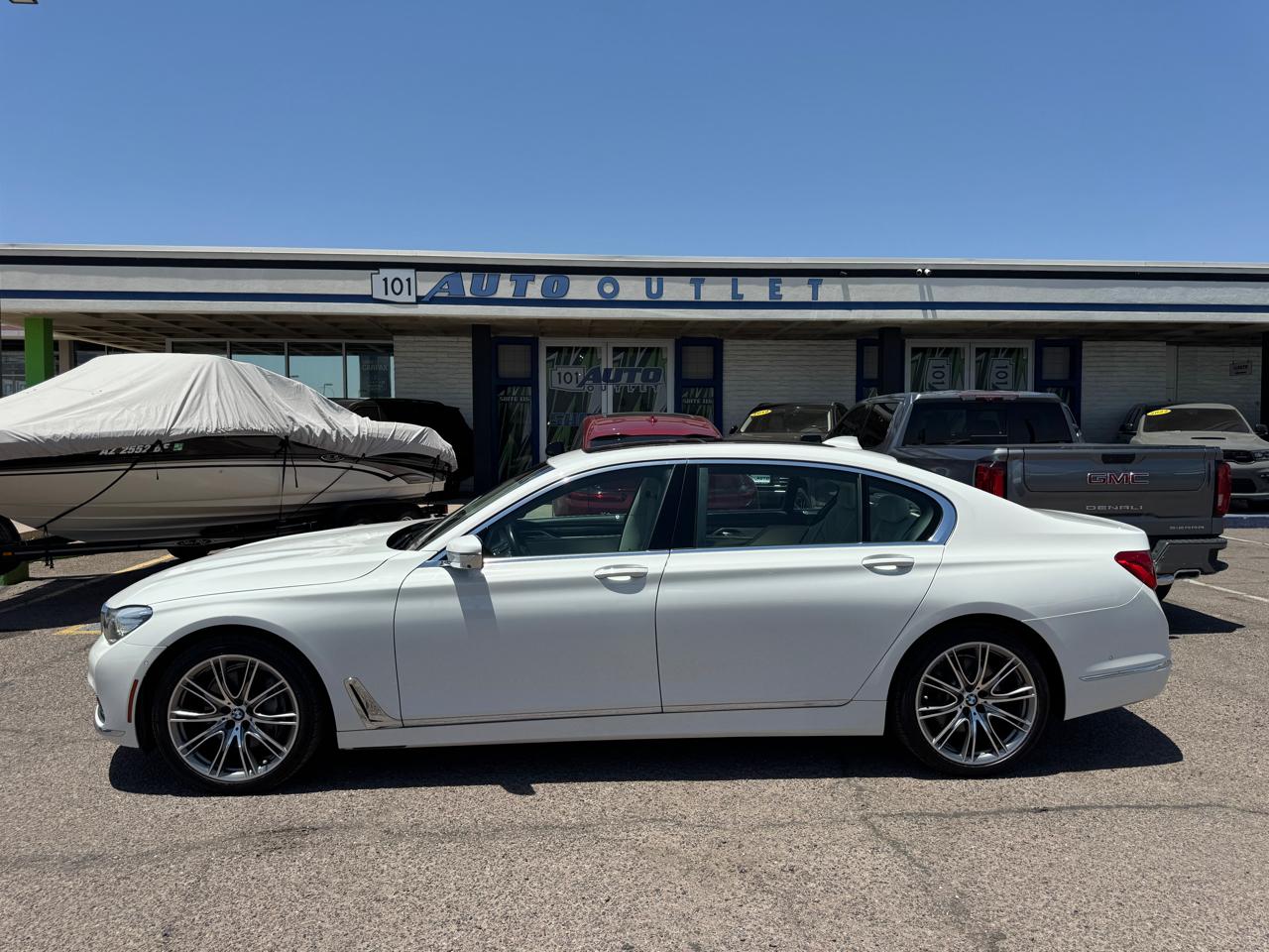 BMW 7 Series 4dr Sdn 740i RWD 2016