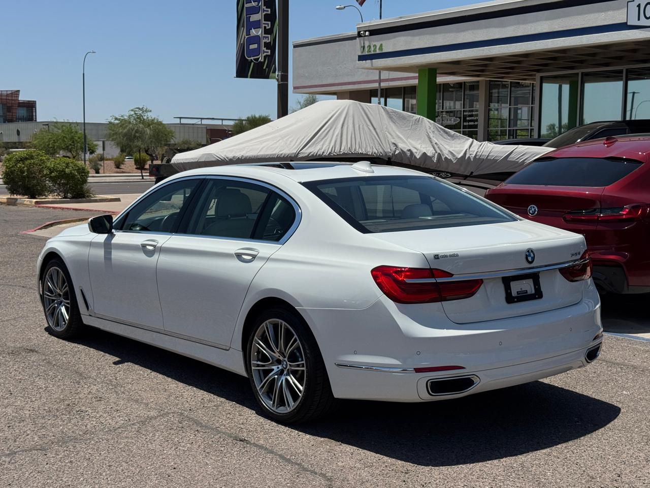 BMW 7 Series 4dr Sdn 740i RWD 2016