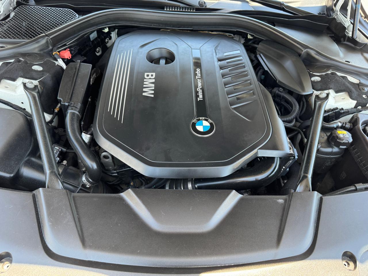 BMW 7 Series 4dr Sdn 740i RWD 2016