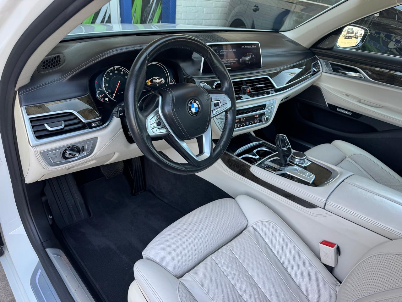 BMW 7 Series 4dr Sdn 740i RWD 2016