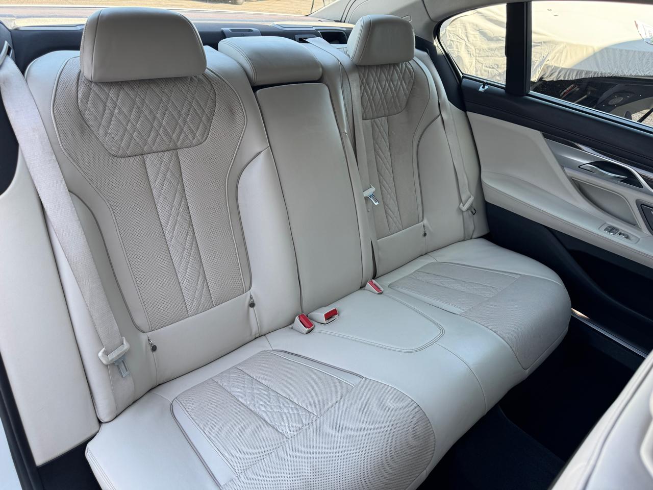 BMW 7 Series 4dr Sdn 740i RWD 2016