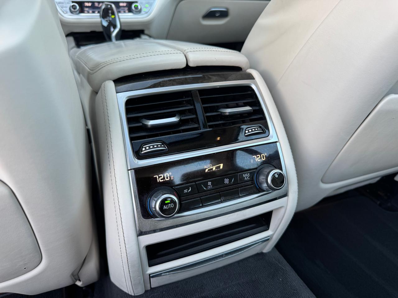 BMW 7 Series 4dr Sdn 740i RWD 2016