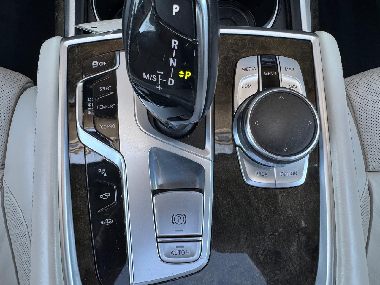 BMW 7 Series 4dr Sdn 740i RWD 2016