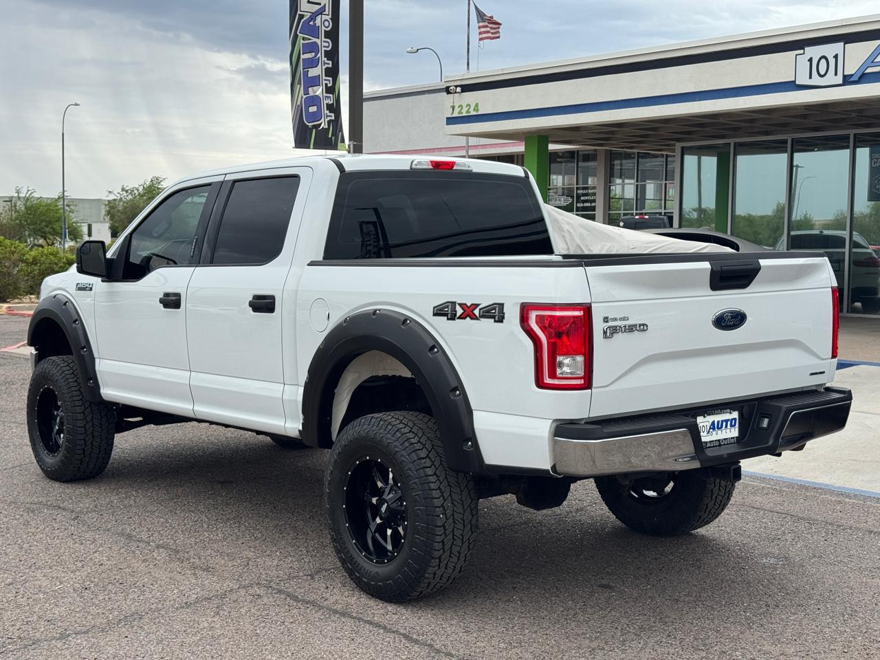 Ford F-150 4WD SuperCrew 145" XLT 2015