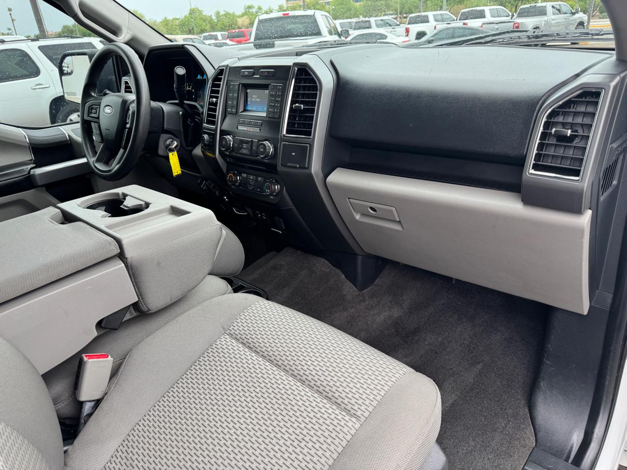 Ford F-150 4WD SuperCrew 145" XLT 2015
