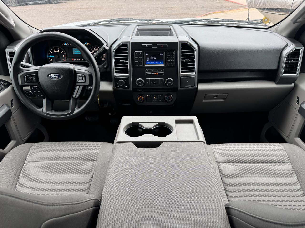 Ford F-150 4WD SuperCrew 145" XLT 2015