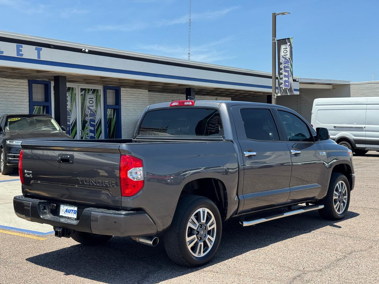 Toyota Tundra 4WD Platinum CrewMax 5.5' Bed 5.7L (Natl) 2020