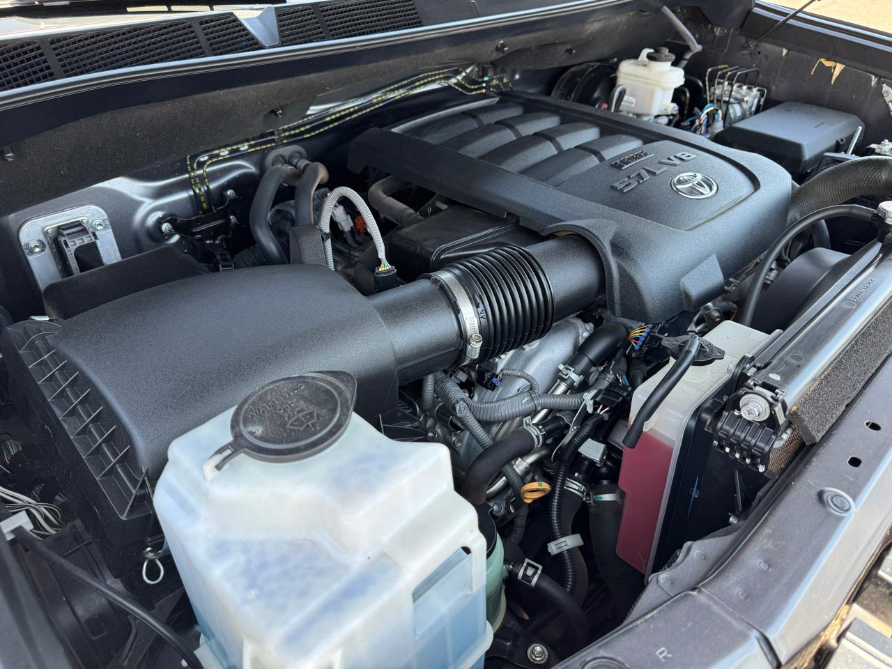 Toyota Tundra 4WD Platinum CrewMax 5.5' Bed 5.7L (Natl) 2020