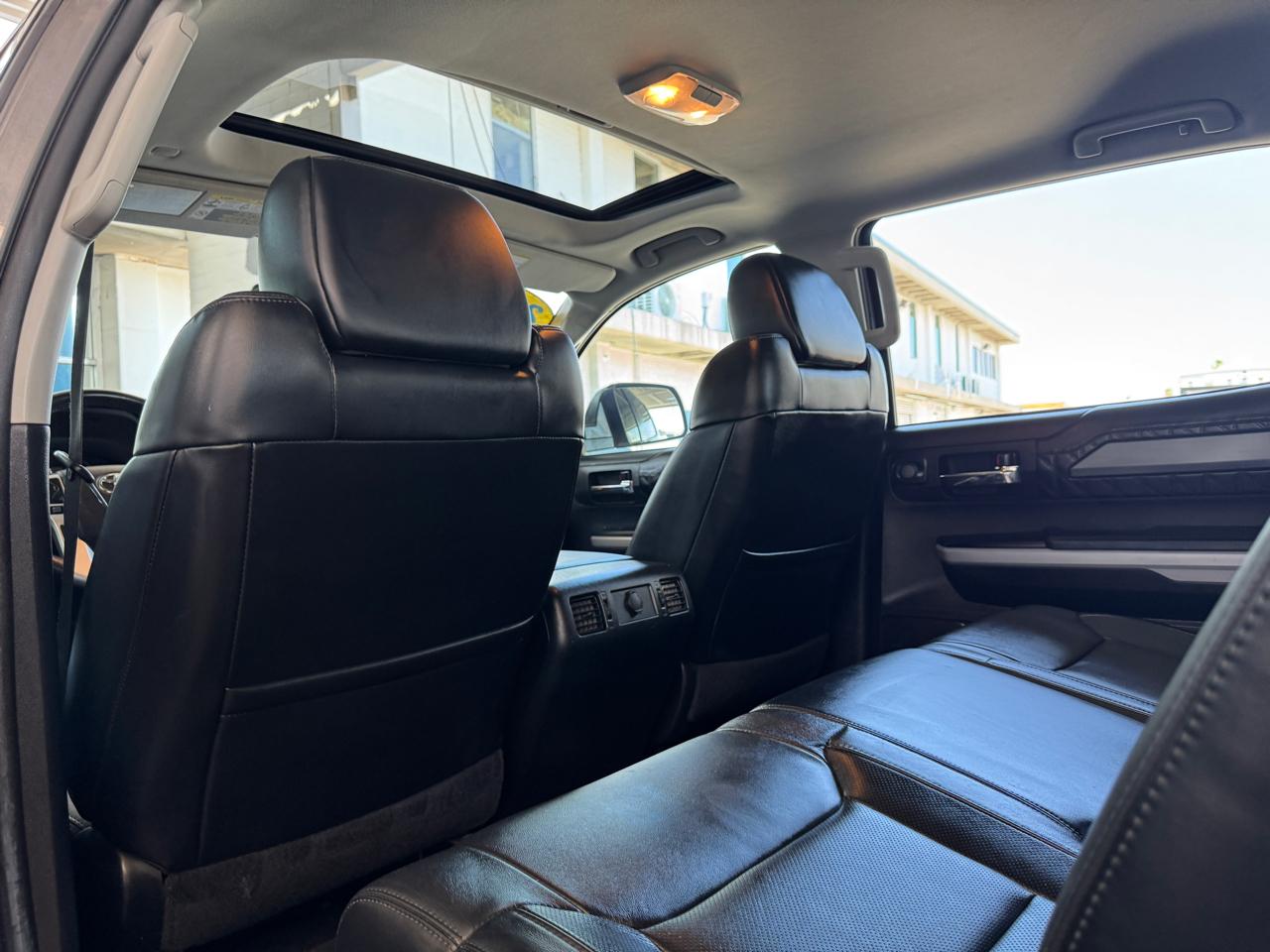 Toyota Tundra 4WD Platinum CrewMax 5.5' Bed 5.7L (Natl) 2020