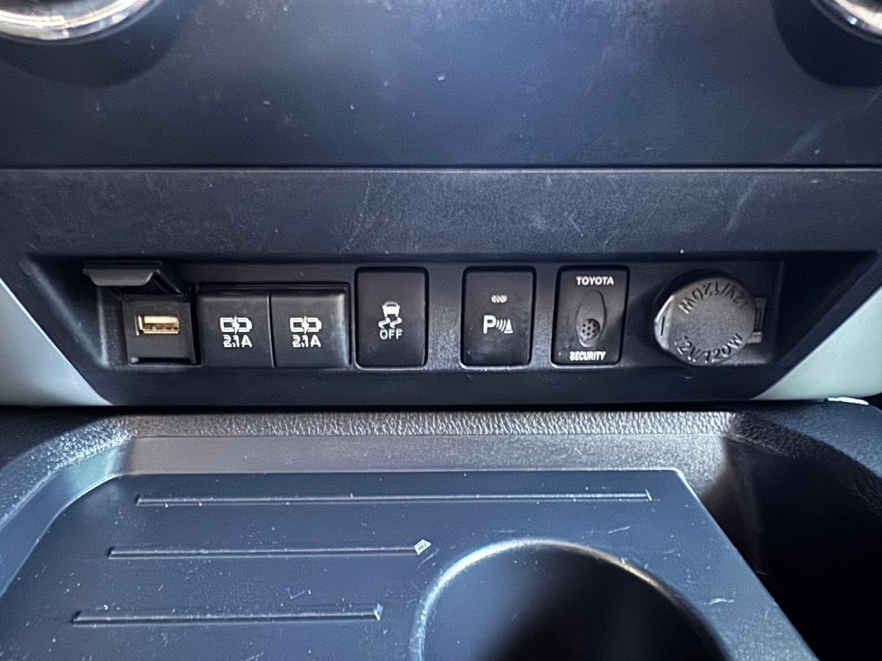 Toyota Tundra 4WD Platinum CrewMax 5.5' Bed 5.7L (Natl) 2020