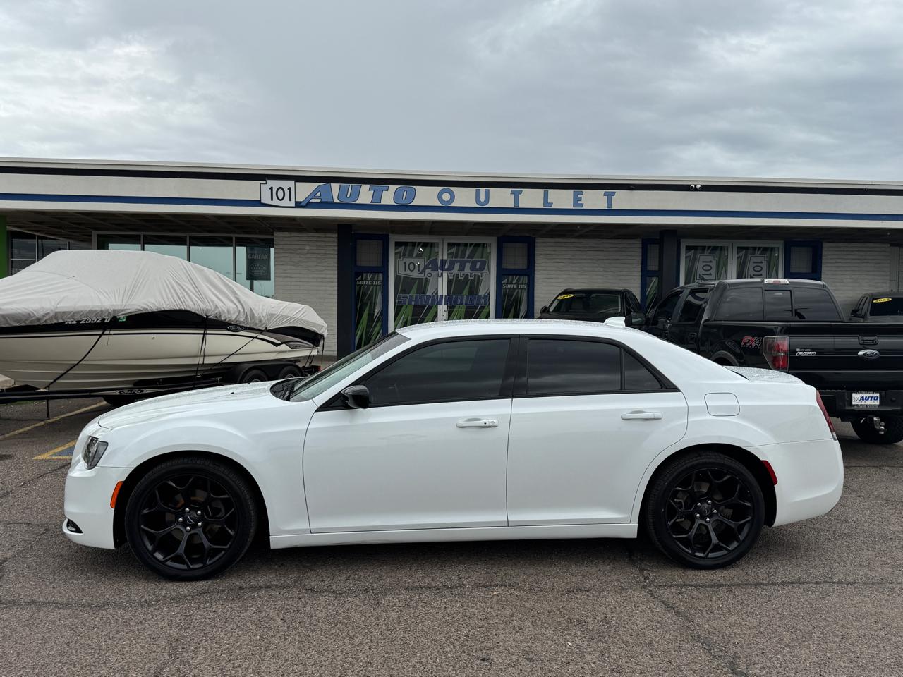 Chrysler 300 Touring RWD 2019