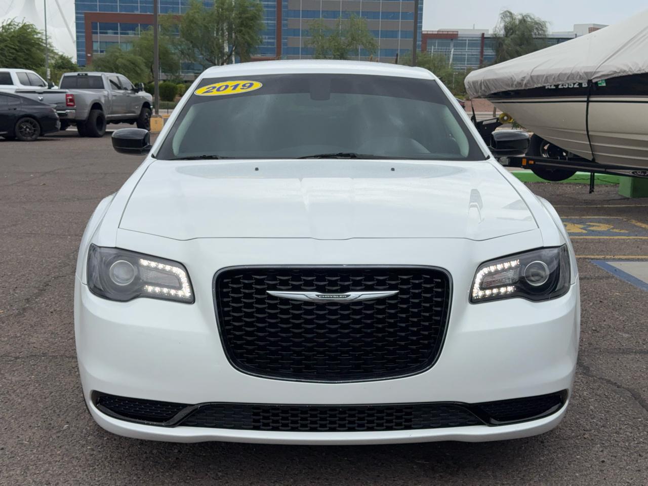 Chrysler 300 Touring RWD 2019