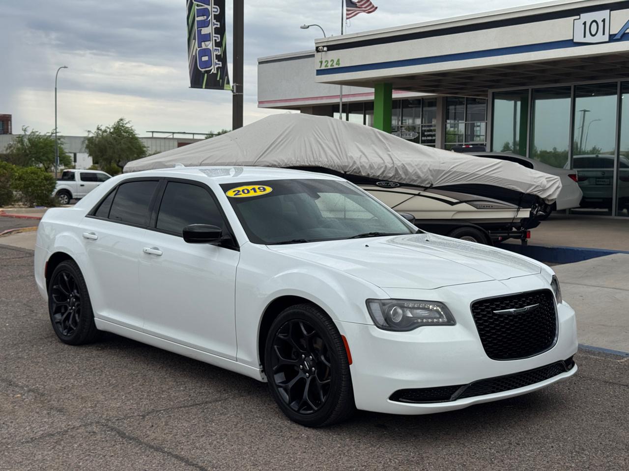Chrysler 300 Touring RWD 2019