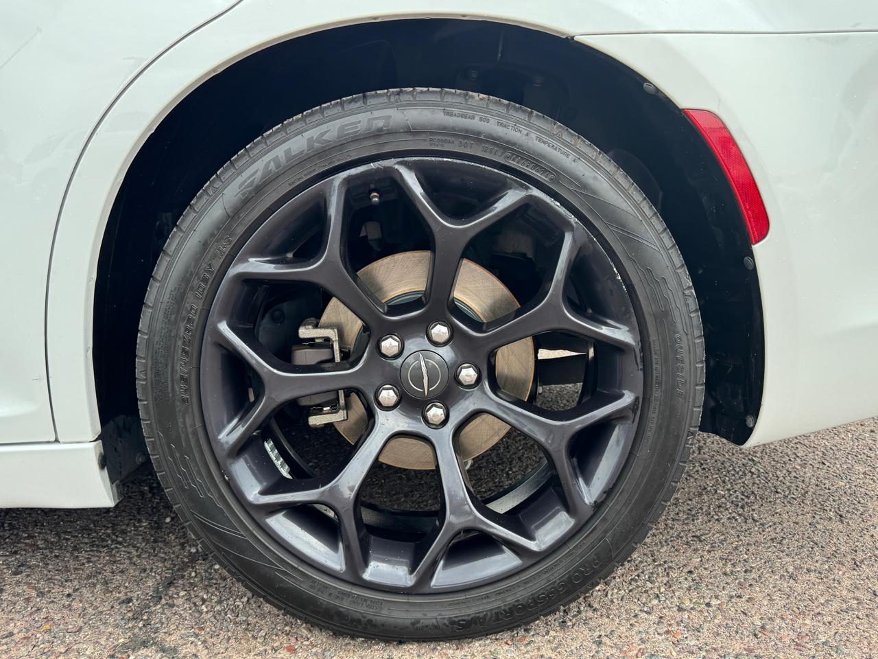 Chrysler 300 Touring RWD 2019