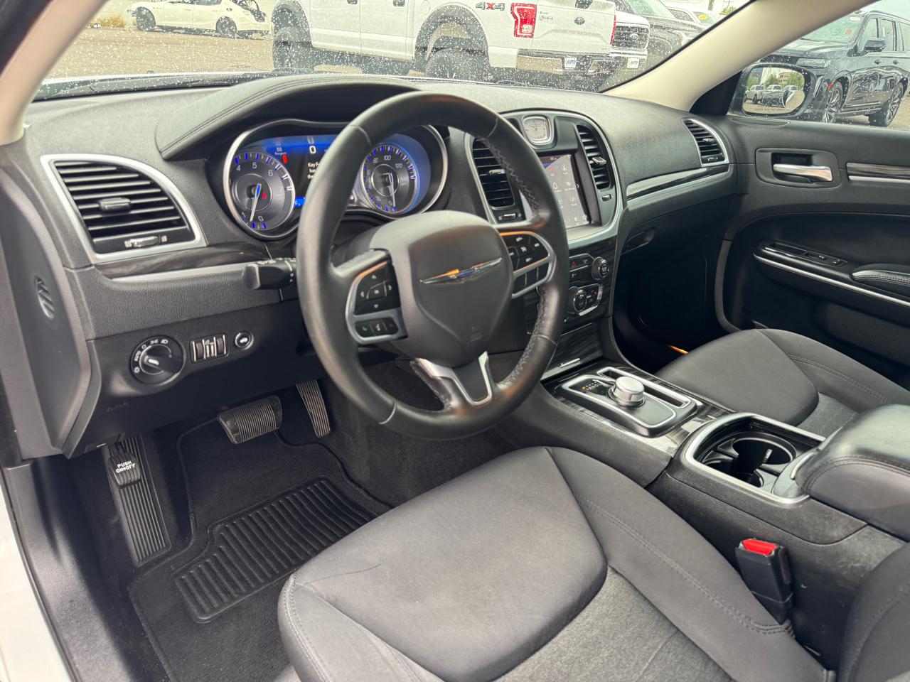Chrysler 300 Touring RWD 2019