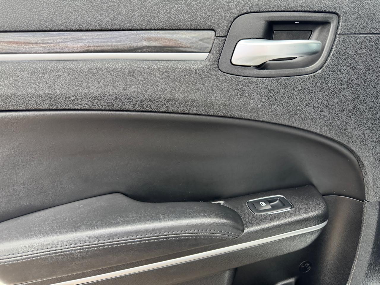 Chrysler 300 Touring RWD 2019