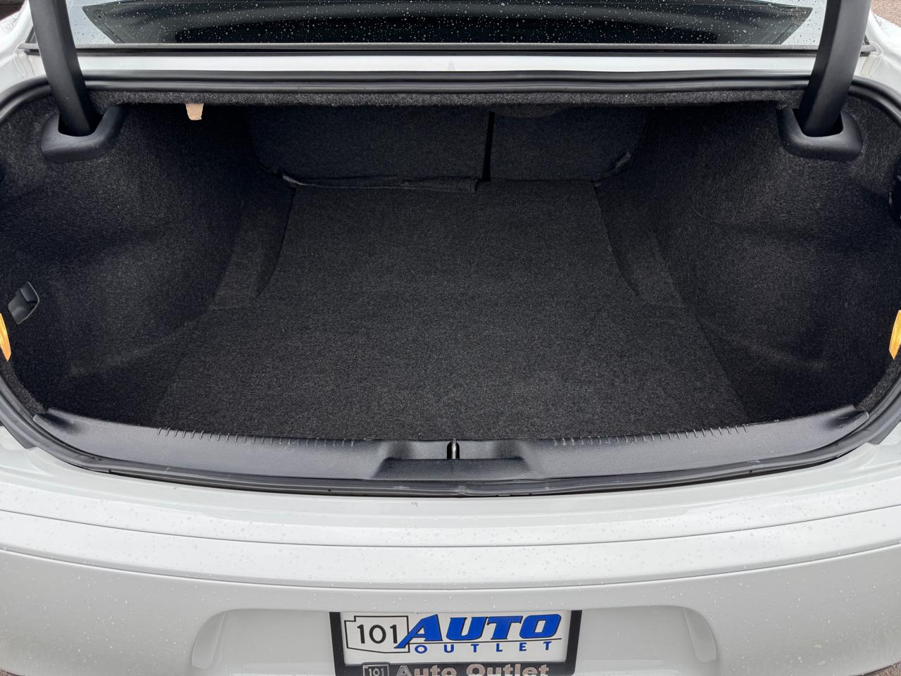 Chrysler 300 Touring RWD 2019