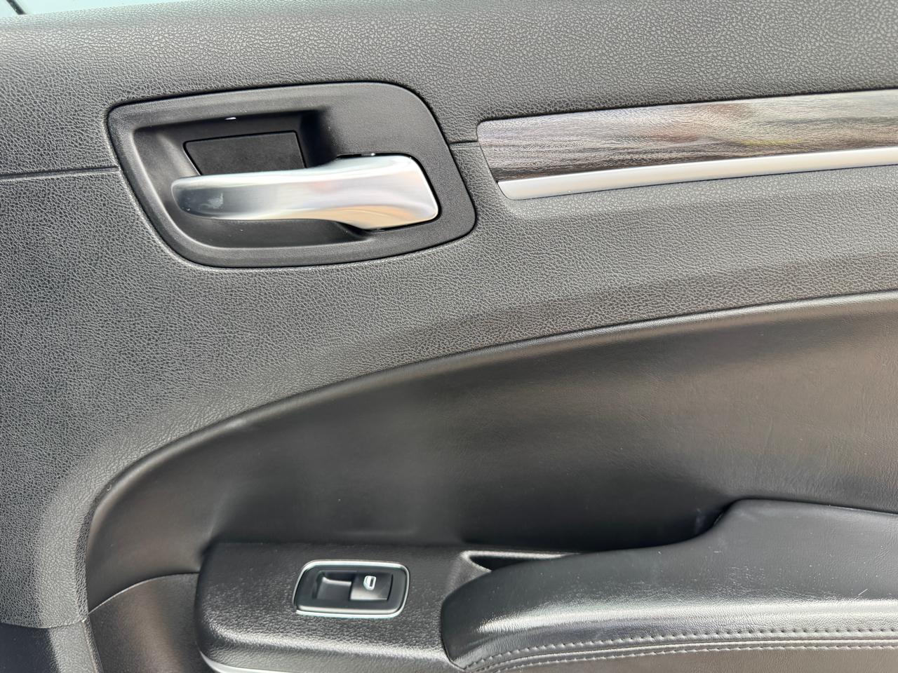 Chrysler 300 Touring RWD 2019