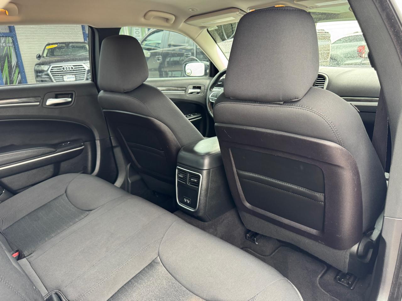 Chrysler 300 Touring RWD 2019