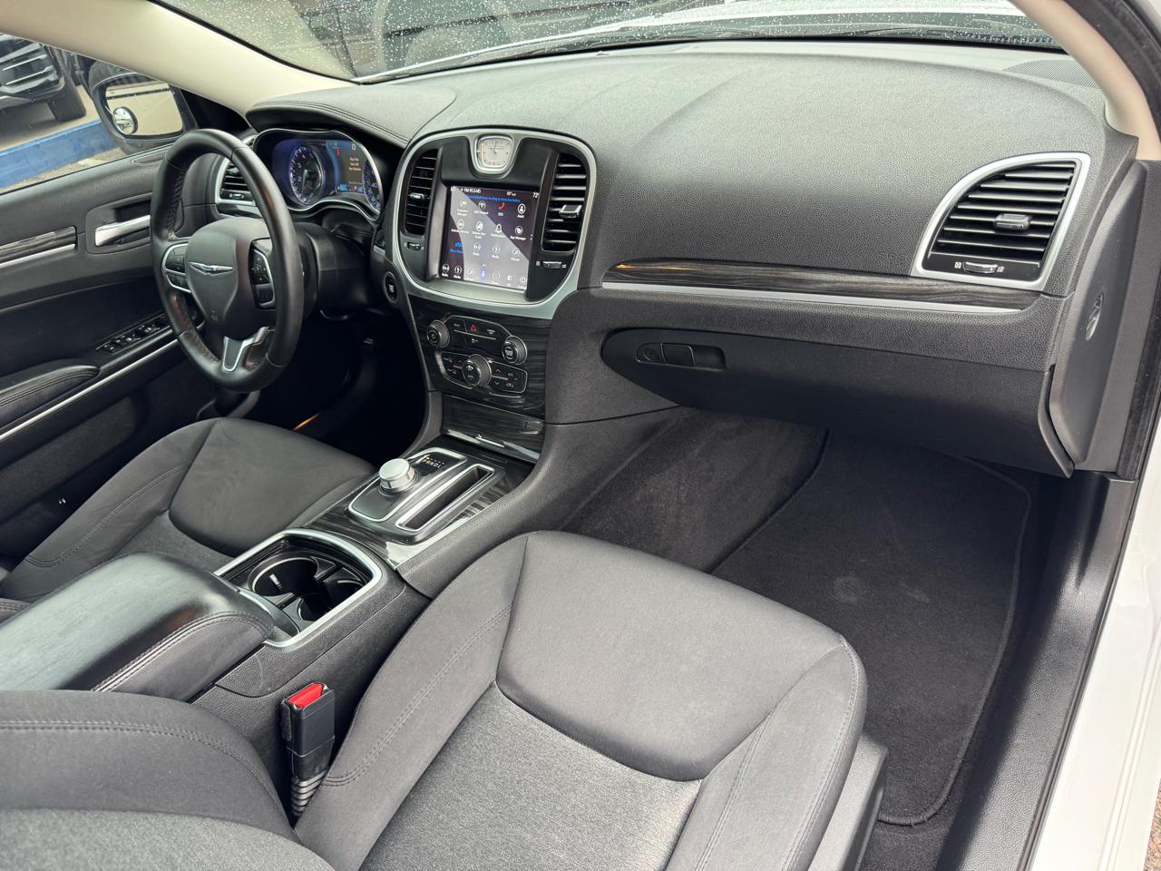 Chrysler 300 Touring RWD 2019