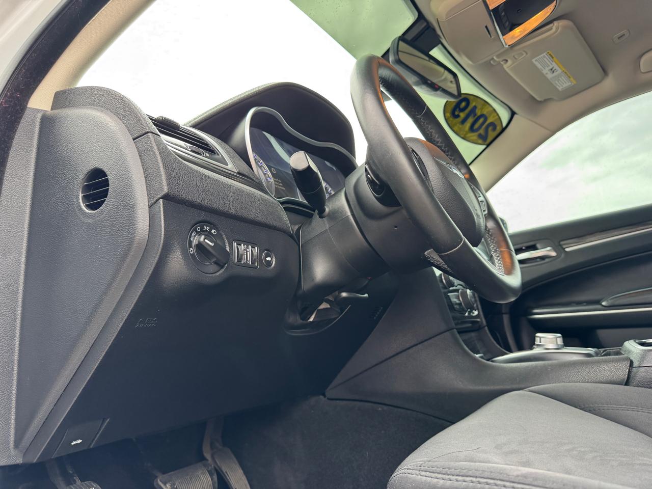 Chrysler 300 Touring RWD 2019
