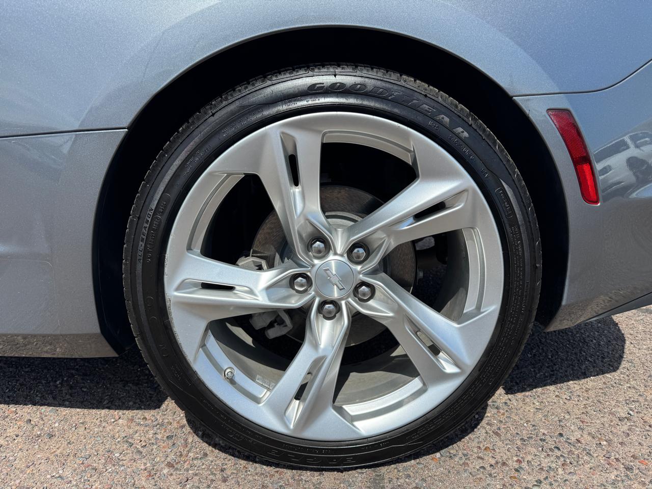 Chevrolet Camaro 2dr Cpe LT1 2022