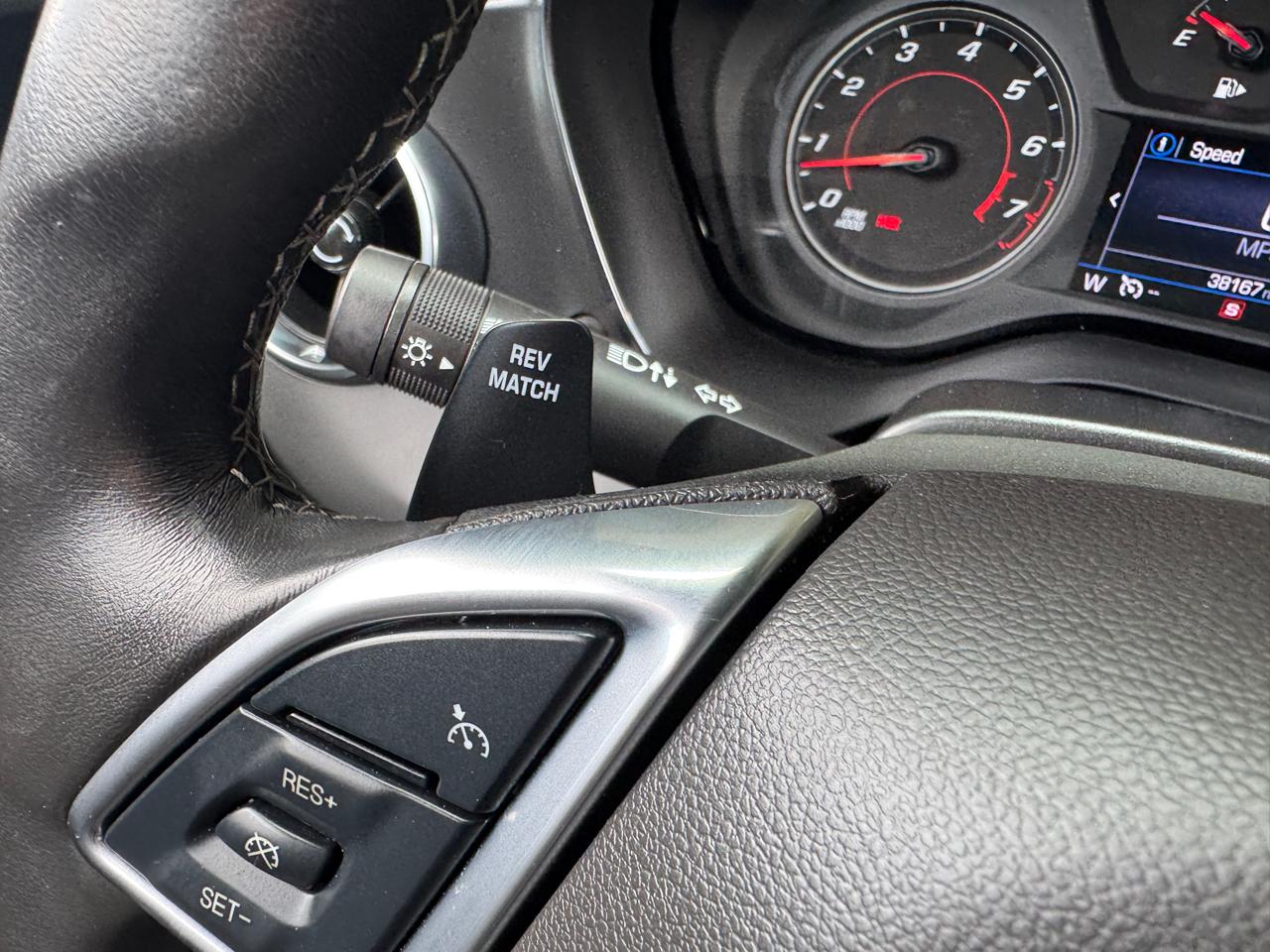 Chevrolet Camaro 2dr Cpe LT1 2022