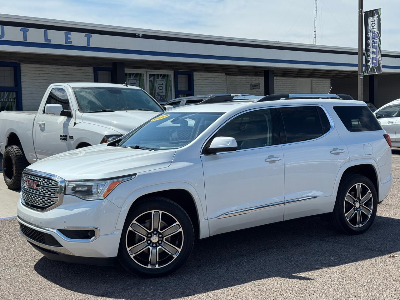 GMC Acadia AWD 4dr Denali 2017
