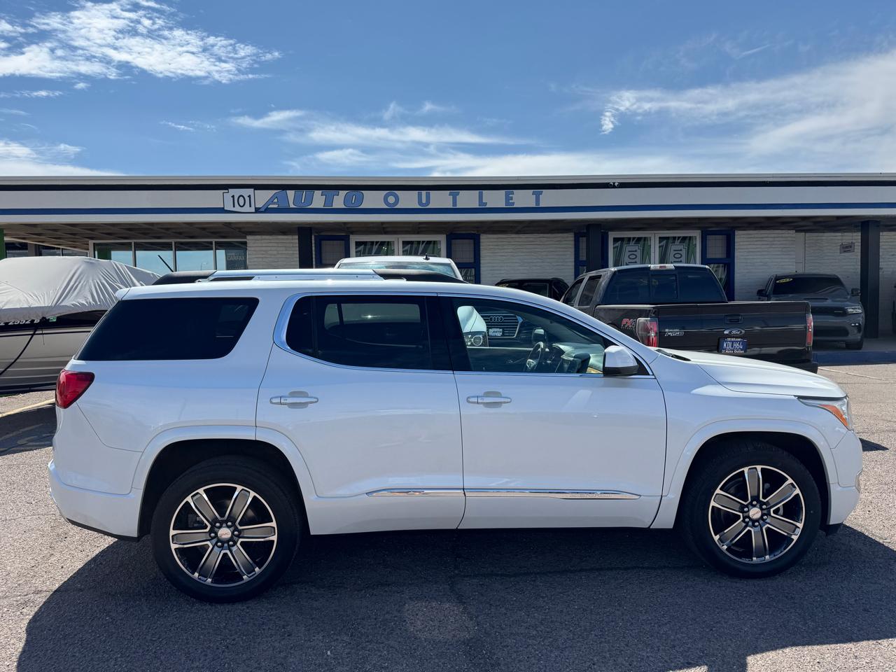 GMC Acadia AWD 4dr Denali 2017