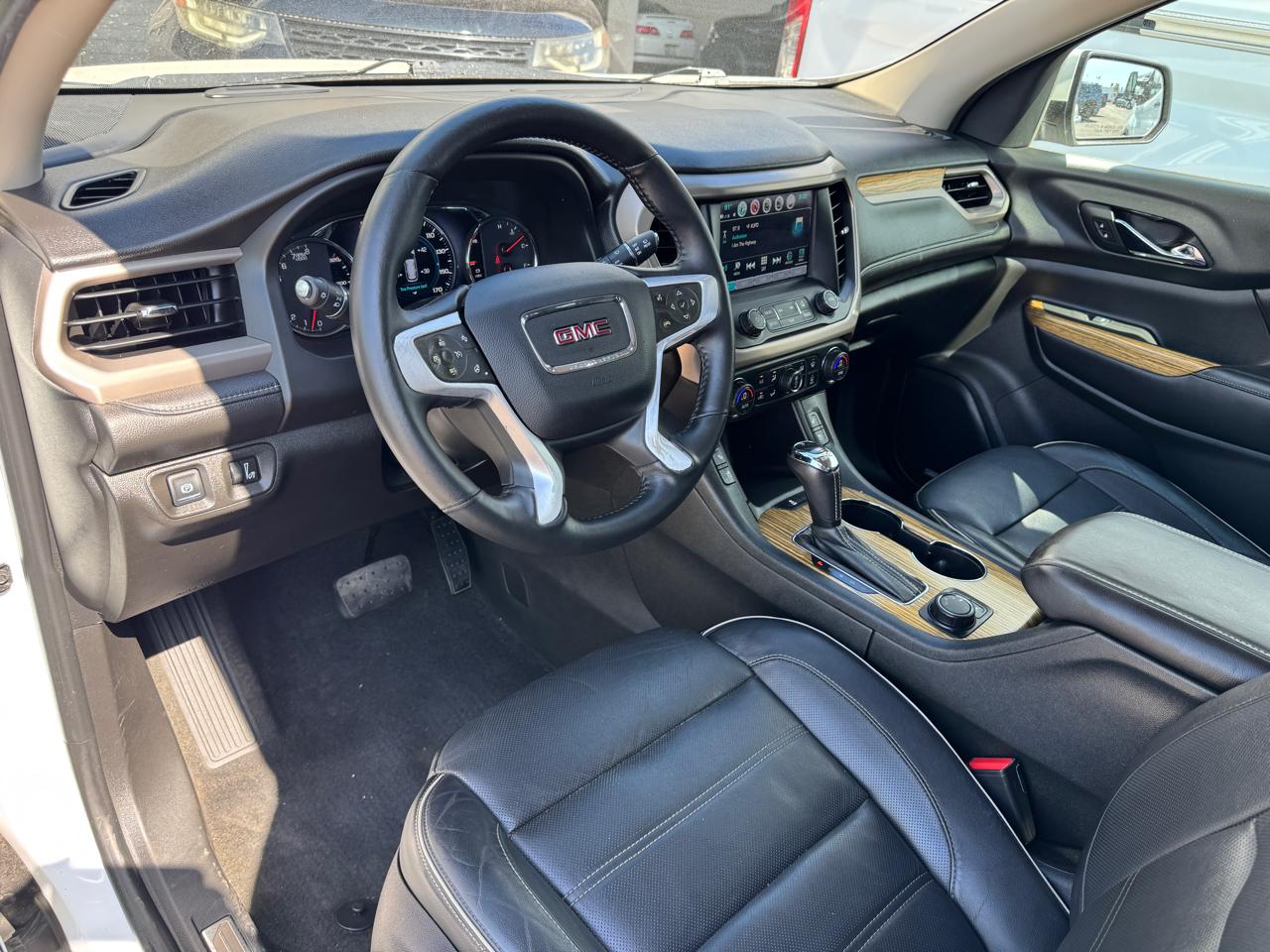 GMC Acadia AWD 4dr Denali 2017