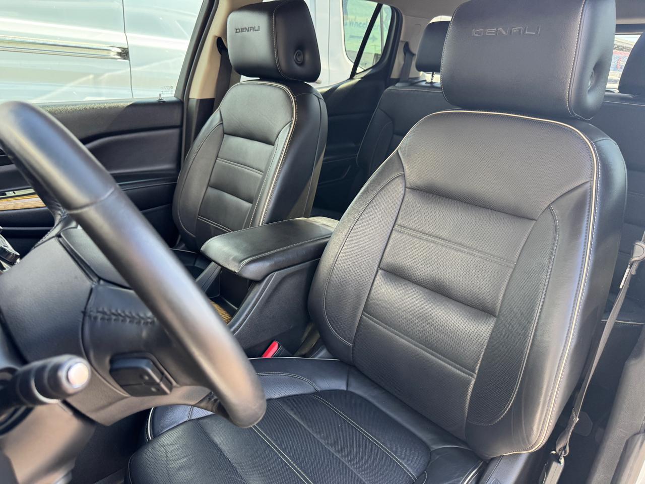 GMC Acadia AWD 4dr Denali 2017