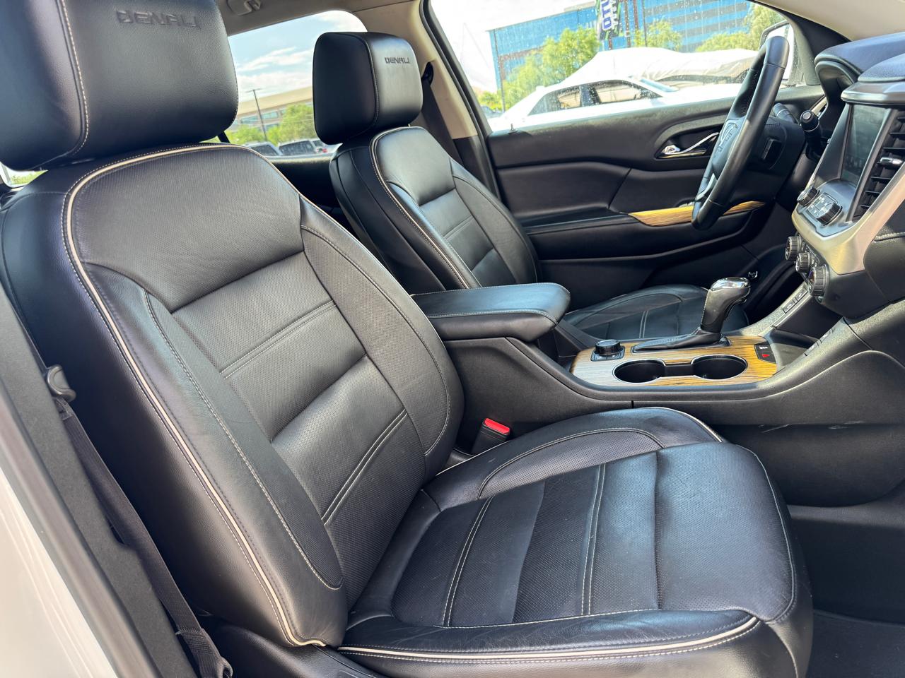 GMC Acadia AWD 4dr Denali 2017