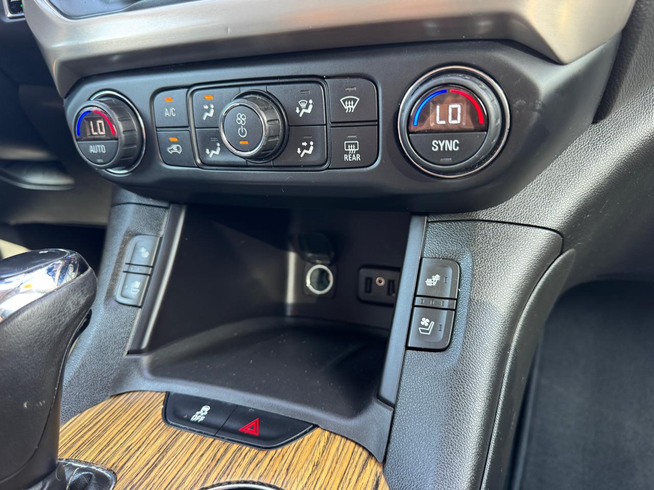 GMC Acadia AWD 4dr Denali 2017