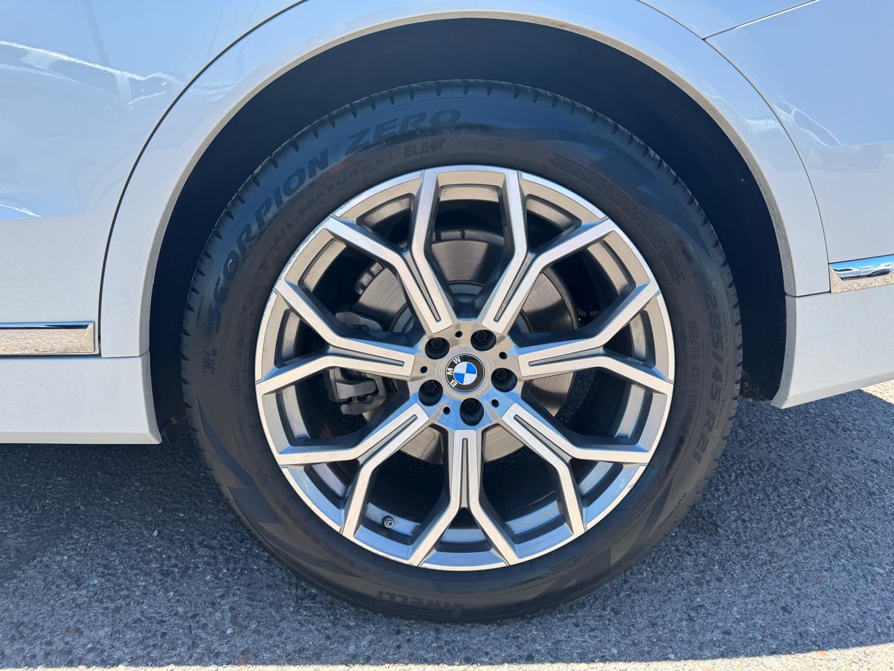 BMW X7 xDrive50i Sports Activity Vehicle 2019