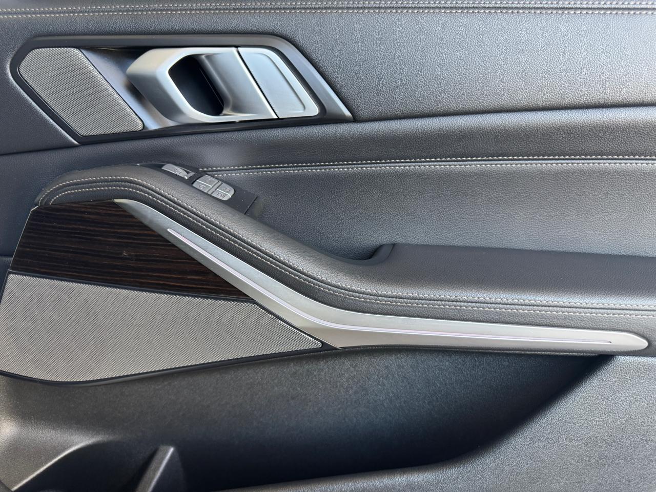 BMW X7 xDrive50i Sports Activity Vehicle 2019