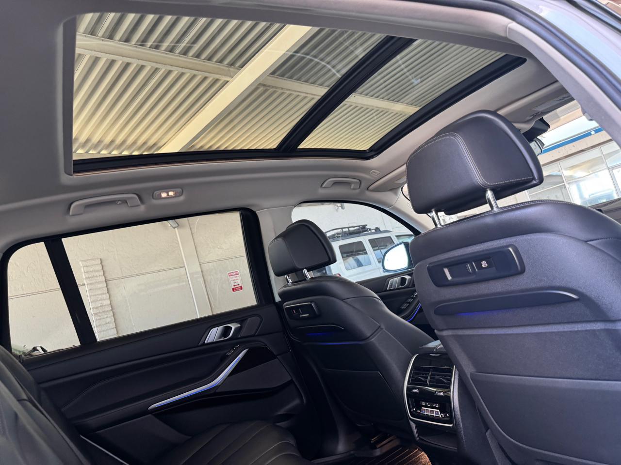 BMW X7 xDrive50i Sports Activity Vehicle 2019