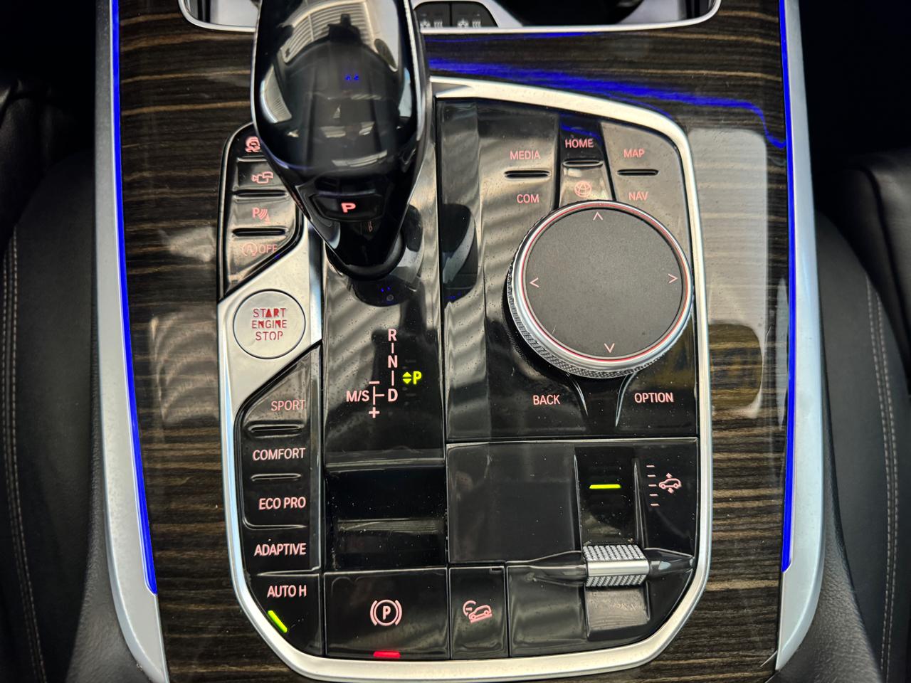 BMW X7 xDrive50i Sports Activity Vehicle 2019