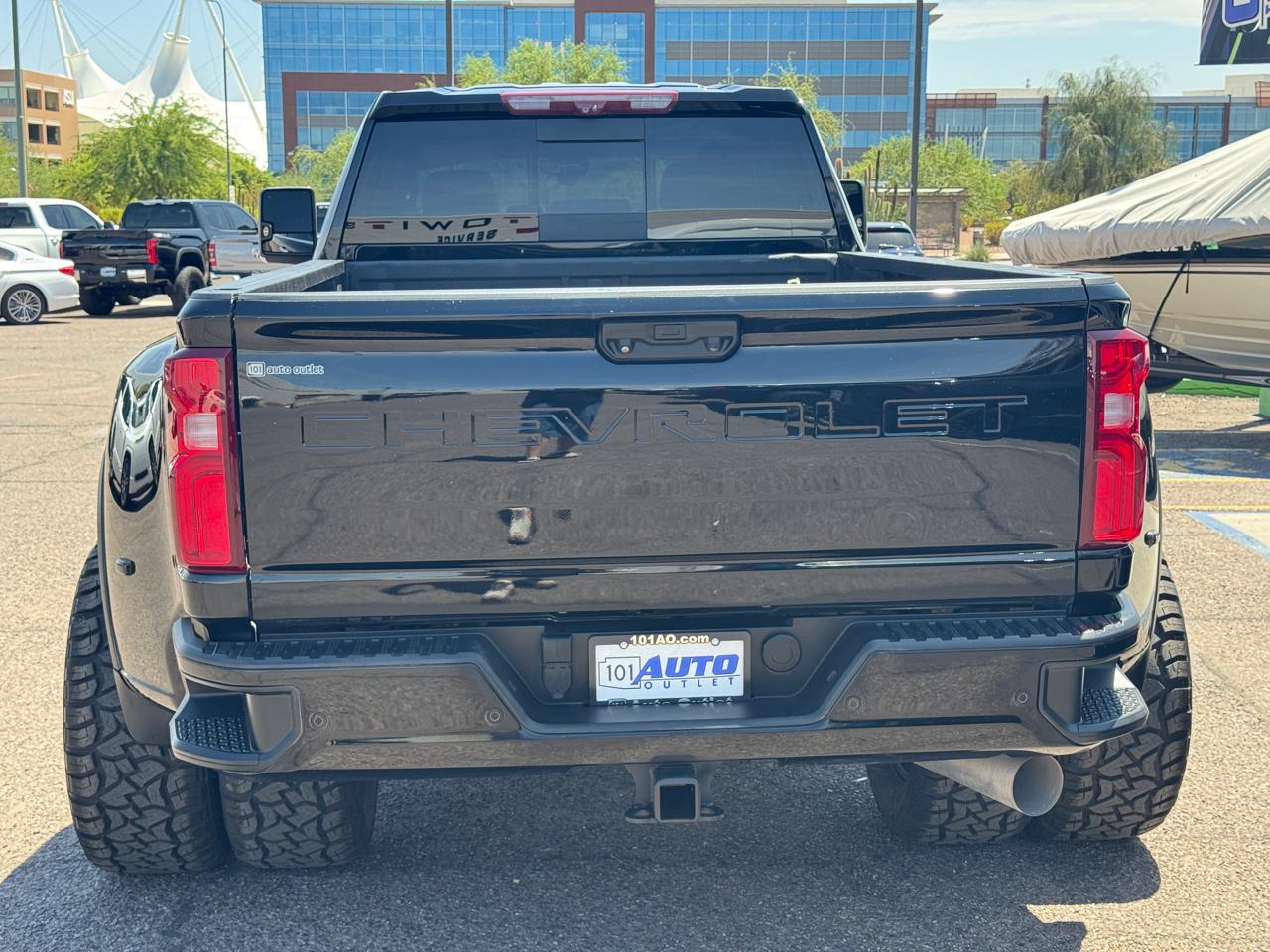 Chevrolet Silverado 3500HD 4WD Crew Cab 172" High Country 2022