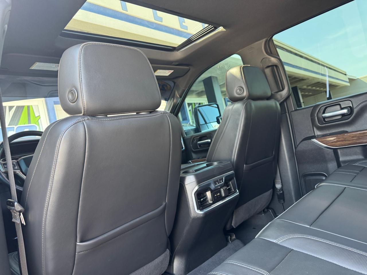 Chevrolet Silverado 3500HD 4WD Crew Cab 172" High Country 2022