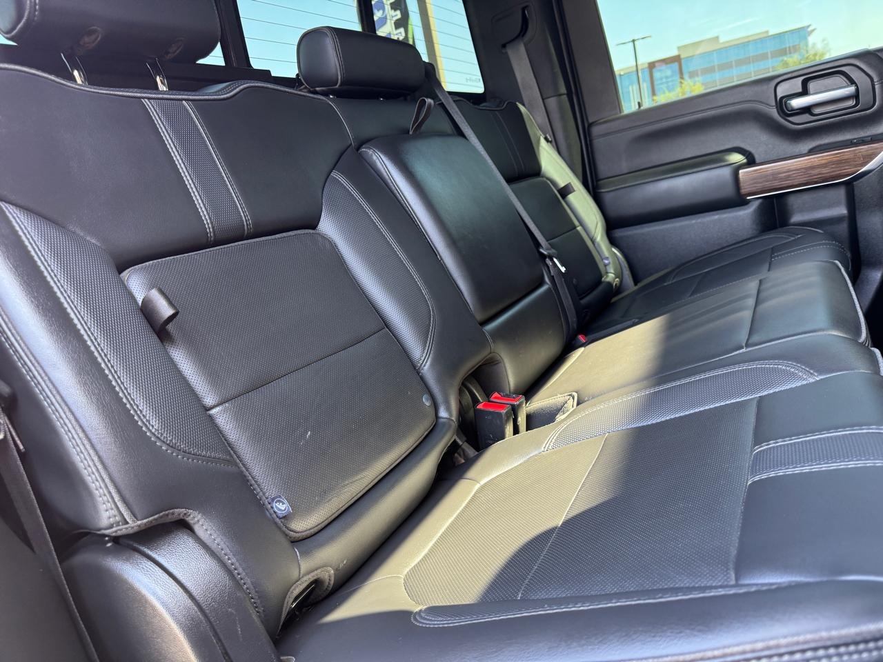 Chevrolet Silverado 3500HD 4WD Crew Cab 172" High Country 2022