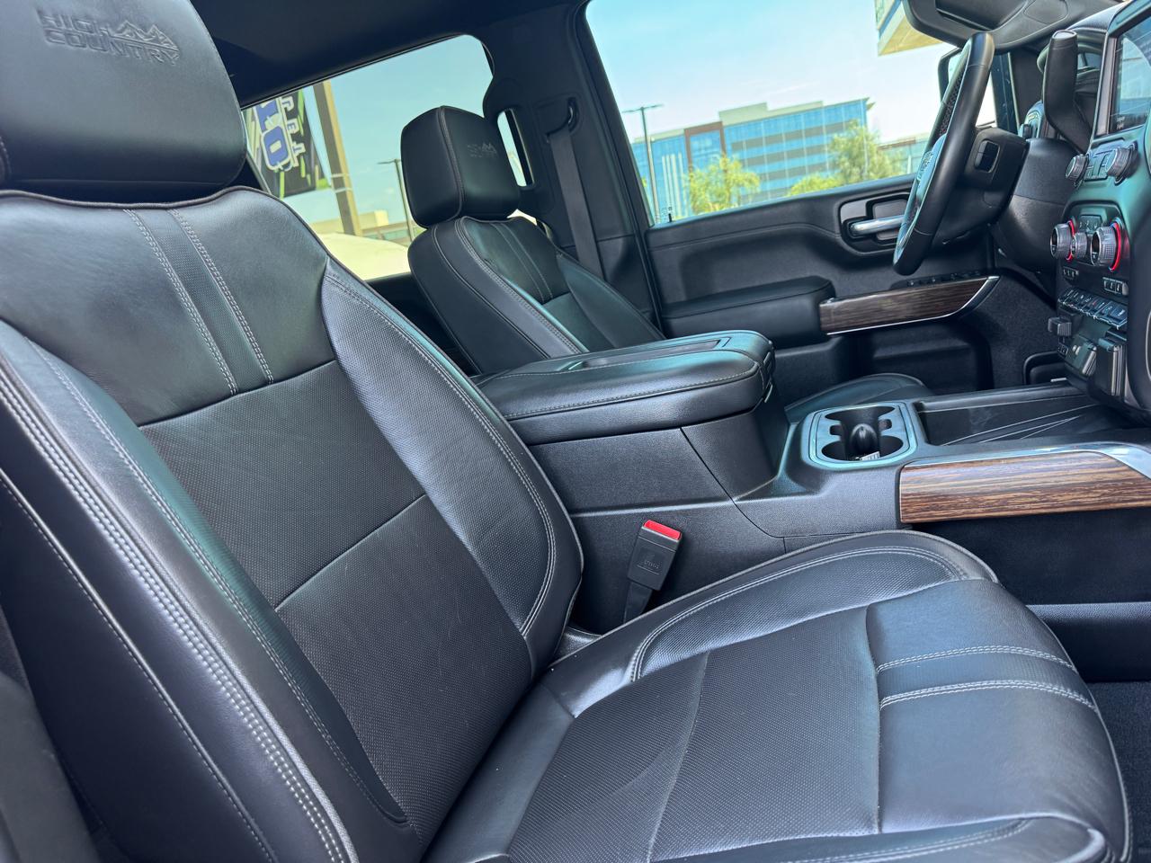 Chevrolet Silverado 3500HD 4WD Crew Cab 172" High Country 2022