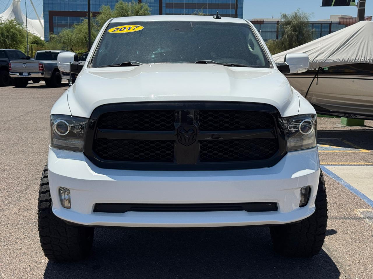 RAM 1500 Night 4x2 Regular Cab 6'4" Box 2017