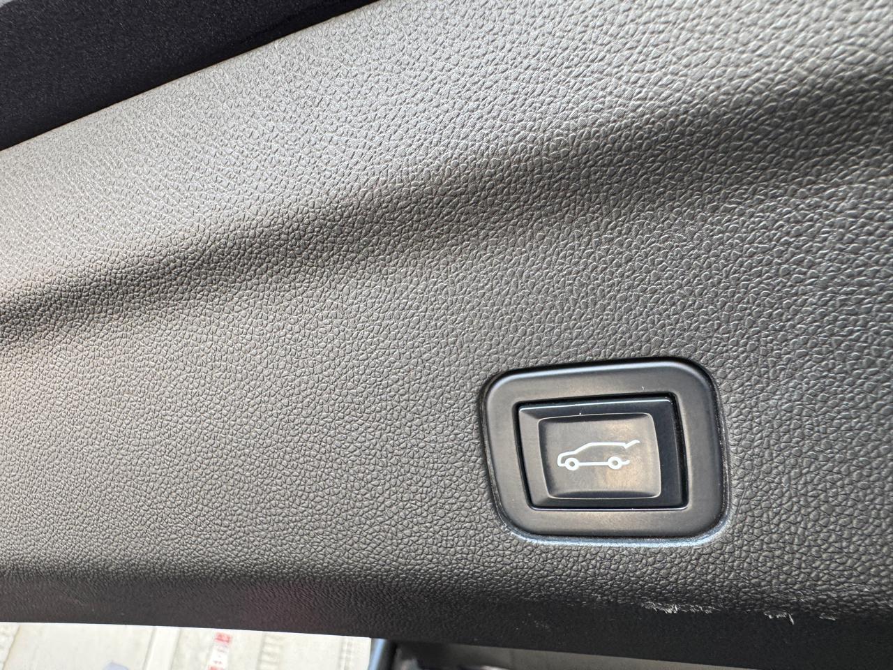 Cadillac Escalade ESV 4WD 4dr Sport 2022