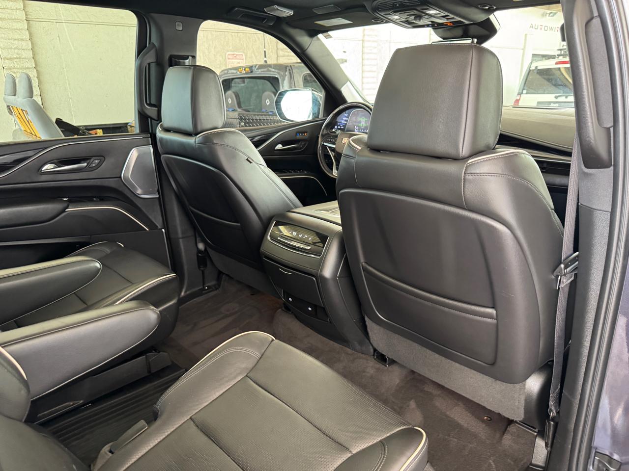 Cadillac Escalade ESV 4WD 4dr Sport 2022